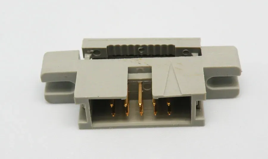 10C. I.D.C. MACHO PARA CABLE PLANO 2.54mm, CON OREJAS