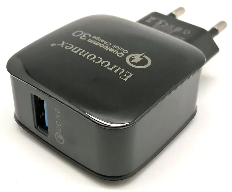 Cargador USB Euroconnex con carga rápida Quick Charge 3.0